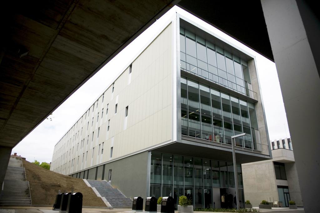 Residencia Universitaria Resa Roberto De Nobili Sant Cugat del Vallès Exterior photo